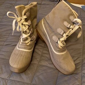 Sorel Tivoli Rugged Canvas Boots